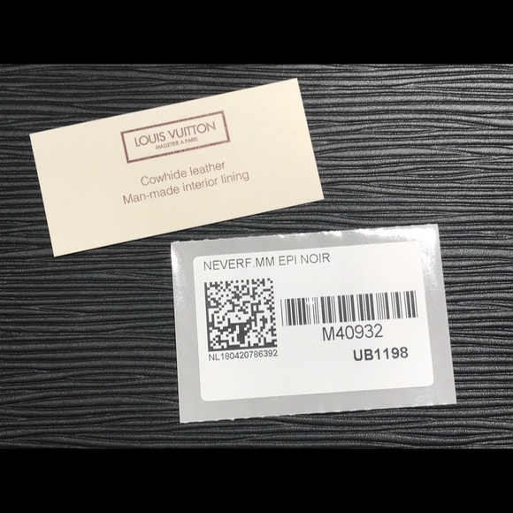 Brand NEW Louis Vuitton pouch - Picture 5 of 7